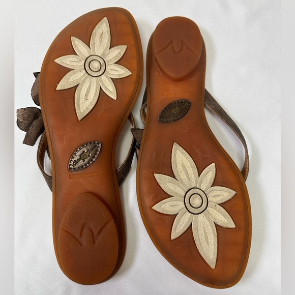 Born - Picture 6 of 9